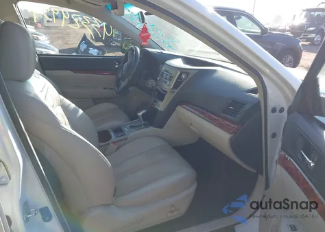 2011 Subaru Outback 2.5I Limited z USA, uszkodzony, nr VIN 4S4BRCJC3B3398066